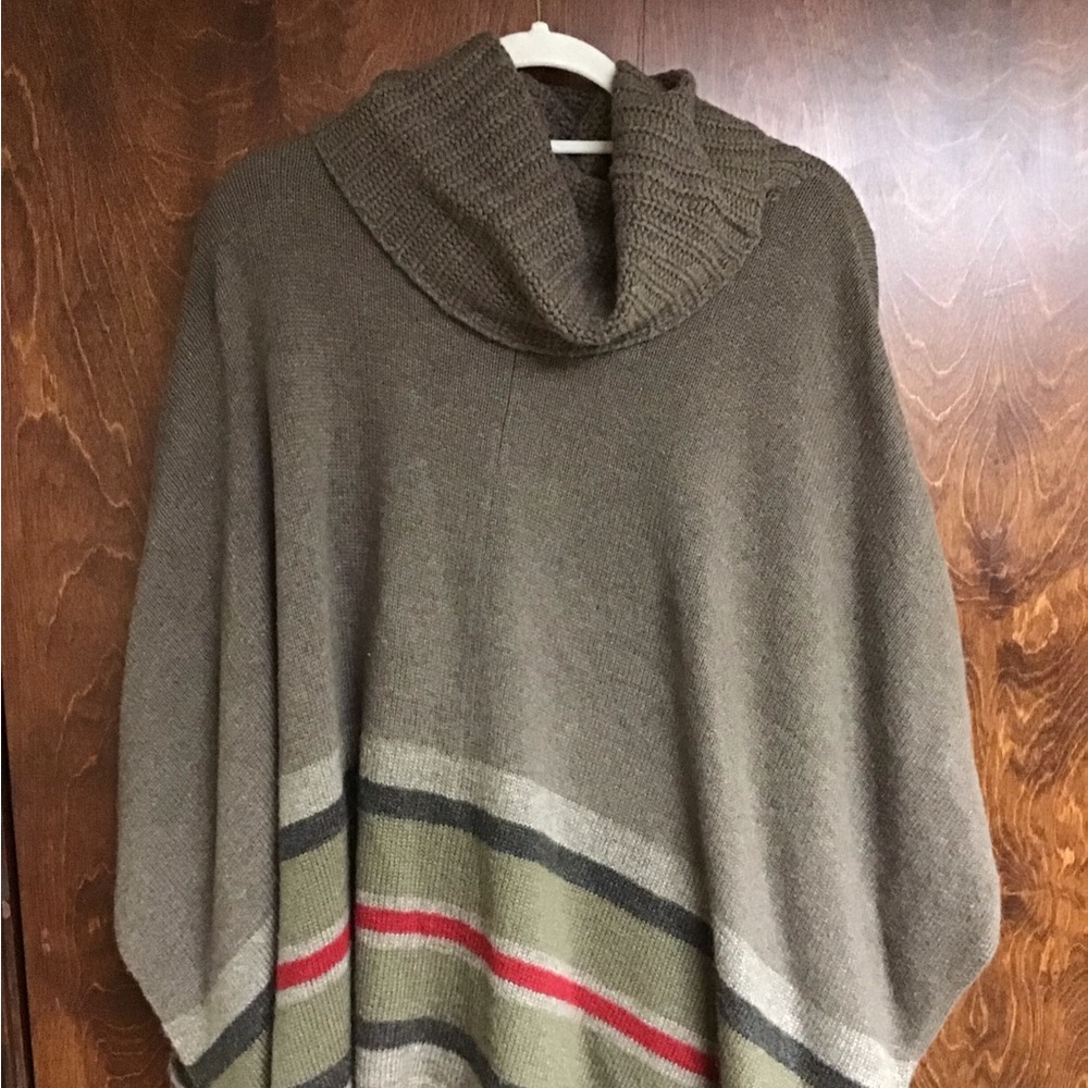 Ann Taylor Loft Petite  Poncho